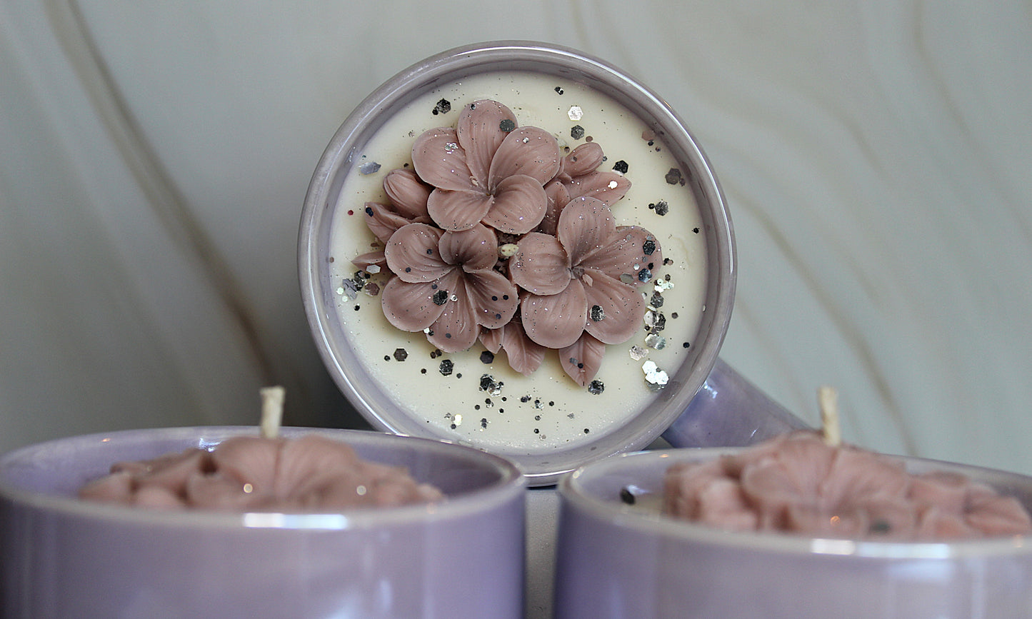 Flower in a mug candle