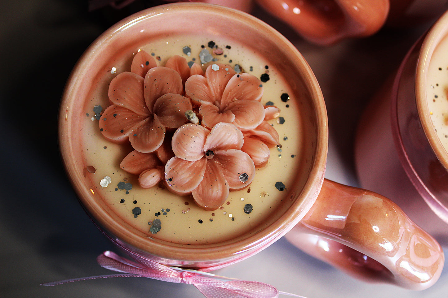 Flower in a mug candle